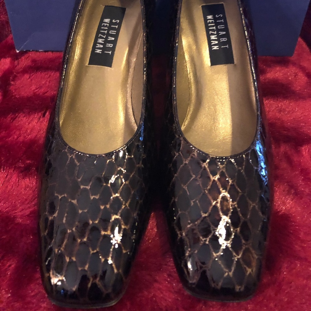 Brown dress shoes